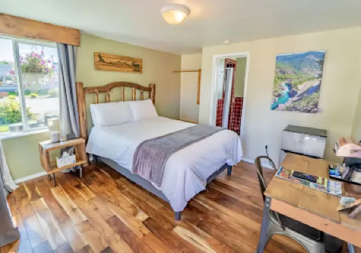 Evergreen Motel Hotel a 