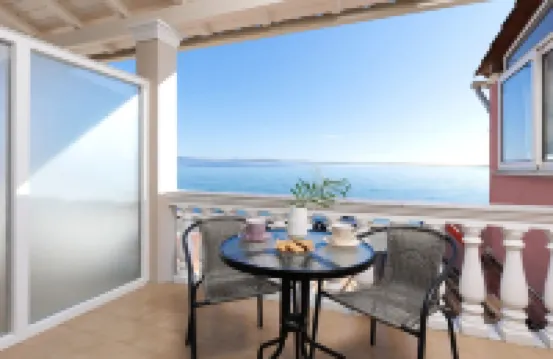 Marina Beachfront Apartment by Konnect, Ipsos