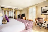 Pinnacle Hotel at the Pier Hotels in Greater Vancouver