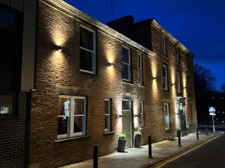 Winckley Square Residences Отели рядом с достопримечательностью «Duchy House»