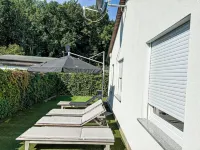 Henry Hotels in Loissin