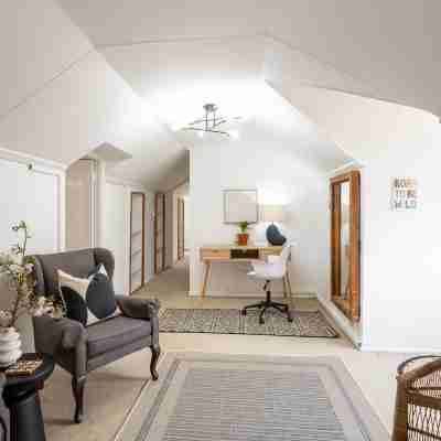 22 Bergview Rd Rooms