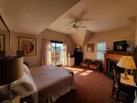 Madison Manor Boutique Hotel Hotels near Robarts Library