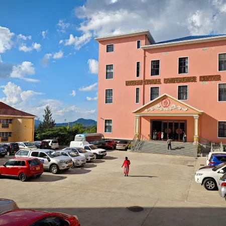 Golden Peacock Hotel Blantyre