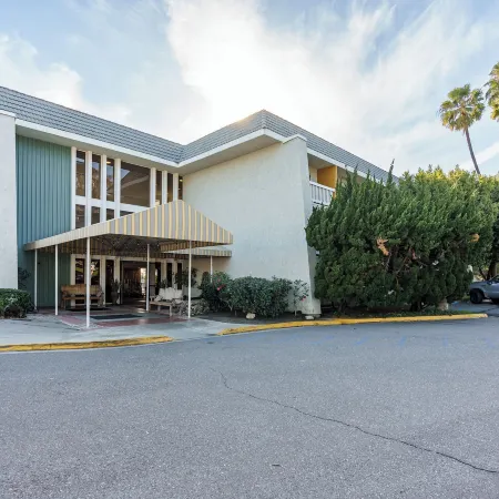 Dana Point Marina Inn