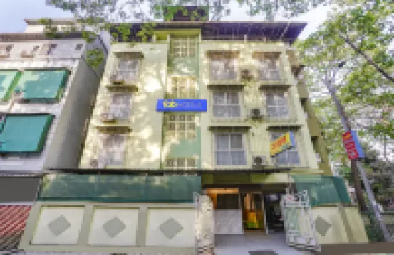 FabHotel Utsav Residency Hoteles cerca de Sri Sri Radha Madanmohan Temple