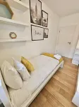 Bright 2 bedrooms flat w parking&balcont - 3 estrellas