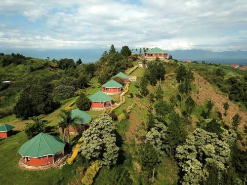 Top of the World Lodges Fort Portal - Parkering