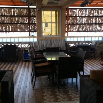 ZAN LODGE Отели рядом с достопримечательностью «Grand Friday Mosque»