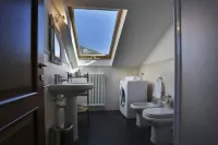 Casa Al Prato Apt. F Hotel a Varenna