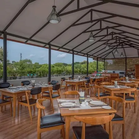 Bagan Valley Hotel
