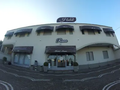 Runa Hotel Các khách sạn ở Aversa