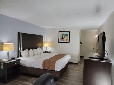 特雷霍特大學區凱藝飯店