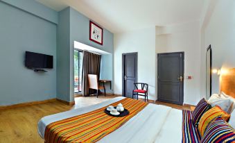 Hotel Admire Inn 51