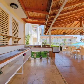 Larimar Suite Hotel