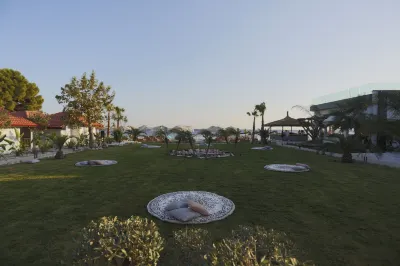 Glenn Hotel & Beach Các khách sạn ở Adatepe