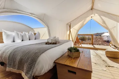 Under Canvas Lake Powell-Grand Staircase Hotels near Lake Powell
