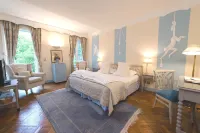 Château de Montreuil - Hôtel & Restaurants - Montreuil sur Mer Hôtels à proximité de : Promenade Des Remparts