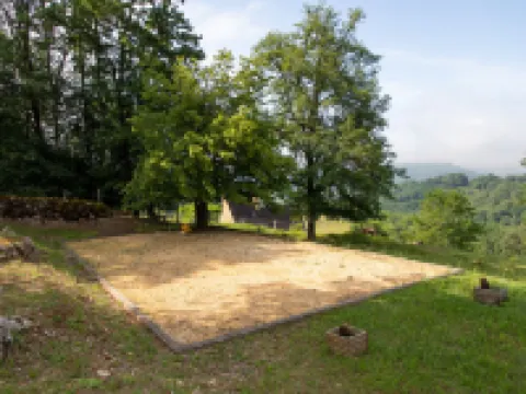 拉格朗日米洛 貝納克和卡澤納克酒店