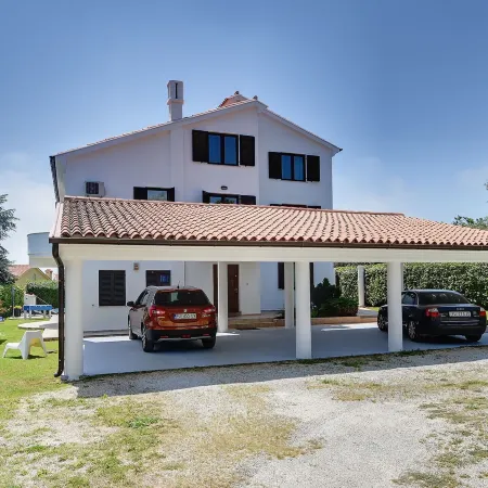 Villa in Medulin with Private Pool and Sauna