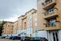 The Sparkford Gardens - Lovely 2Bdr with Balcony
