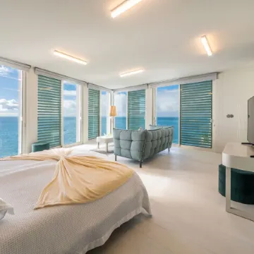 Barreirinha Suite Top Floor by Holiday Rental Madeira