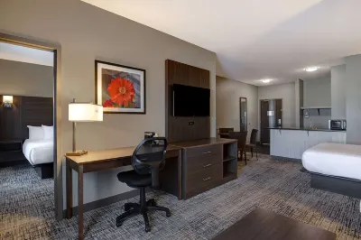 Days Inn & Suites by Wyndham Warman Hotels in 