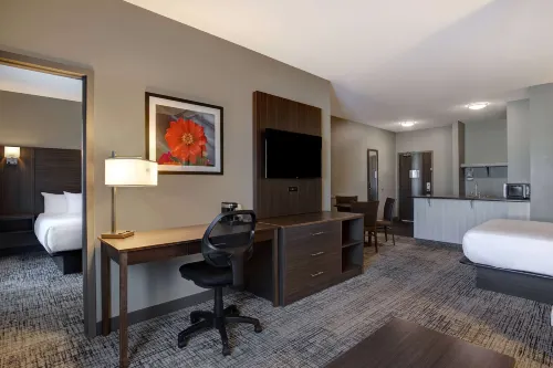 Days Inn & Suites by Wyndham Warman Hotels in Warman