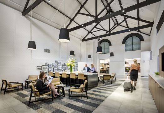 퀘스트 뉴캐슬 웨스트