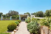 Fantastic Trulli Olea with Pool Garden - Villas