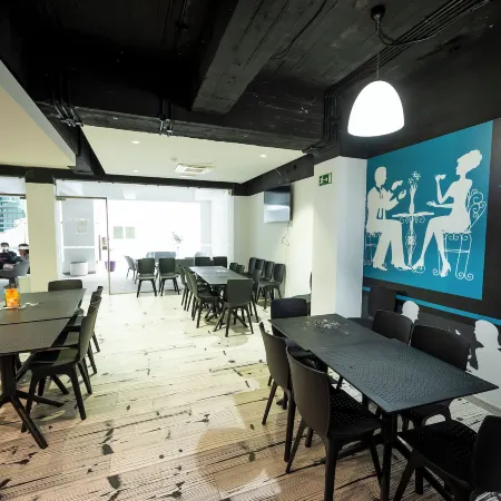 Day's Inn Hotel and Residence Отели в г. Слима