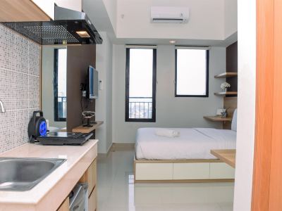 Comfy Studio Room at Evenciio Margonda Apartment