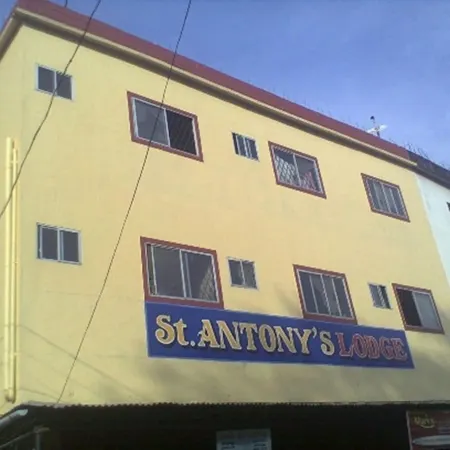 St. Antonys Lodge Отели рядом с достопримечательностью «Остров Болгатти»