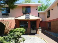 The Covered Bridge Inn Hotels in Newfane