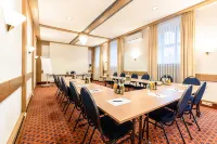 Hotel Sauerlacher Post Hotels in Holzkirchen
