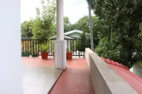 Rainbow Tourist Rest - Homestays