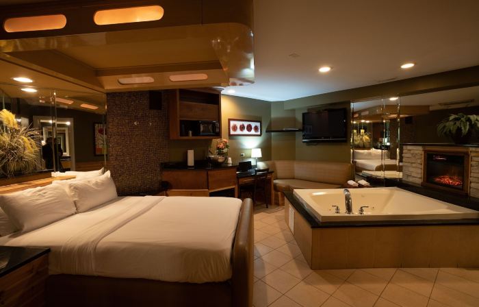 The Champagne Lodge & Luxury Suites
