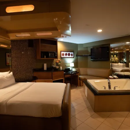 The Champagne Lodge & Luxury Suites