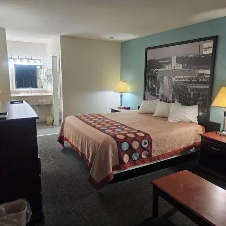 Budgetel Inn & Suites