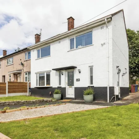 3 Bed House - Sleeps 5 - Parking - Garden - Wifi