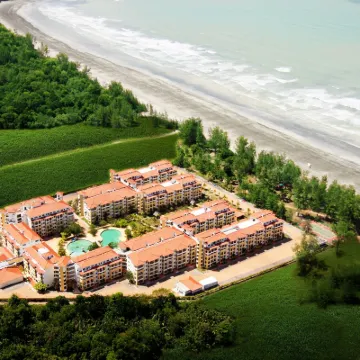 Tiara Desaru Seaview Residence Hotels near Muzium Nelayan Tanjung Balau (Fishermen Museum)