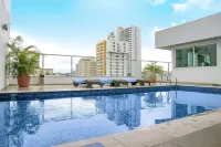 Ramada by Wyndham Panama Centro Via Argentina - Pool