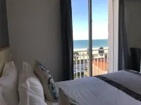Le Regina Hôtel et Restaurant Canet-Plage Hotels in Canet-en-Roussillon