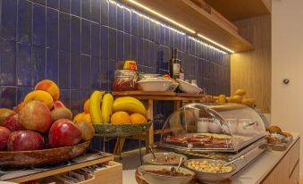 Port Plaza Apartments