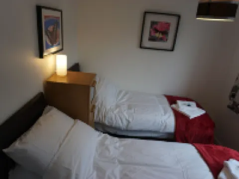 Holt Apartment Hotels in Winterbourne