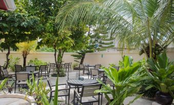 K. Inn Kaashidhoo
