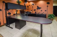 Sleep Inn & Suites and Conference Center Downtown - Business