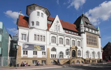 Heidekönig Hotel Celle Отели в г. Винзен
