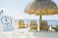 Drop Anchor Resort & Marina - Sea View