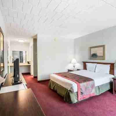 Red Carpet Inn & Suites Rooms